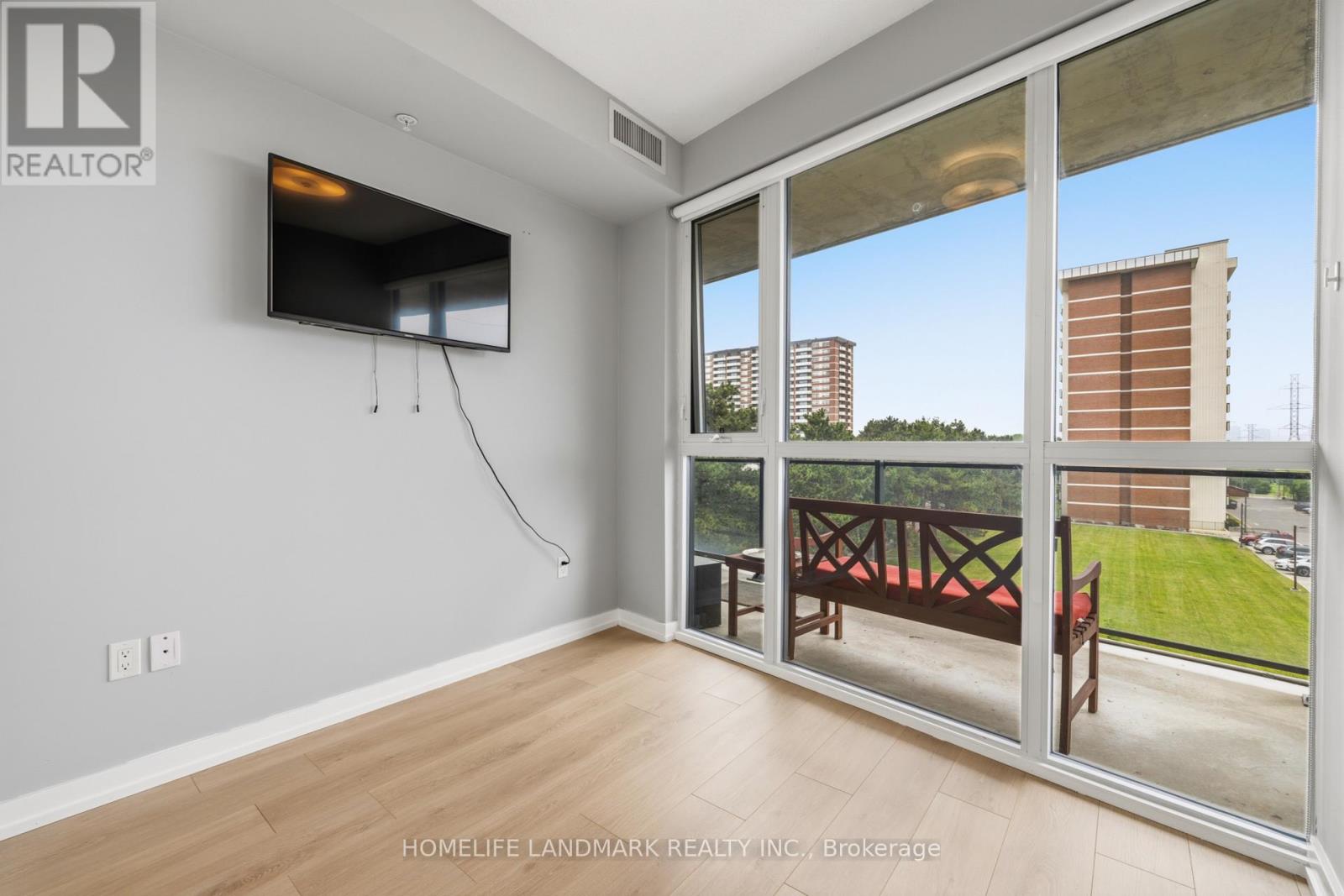 #307 3237 BAYVIEW AVENUE - 10