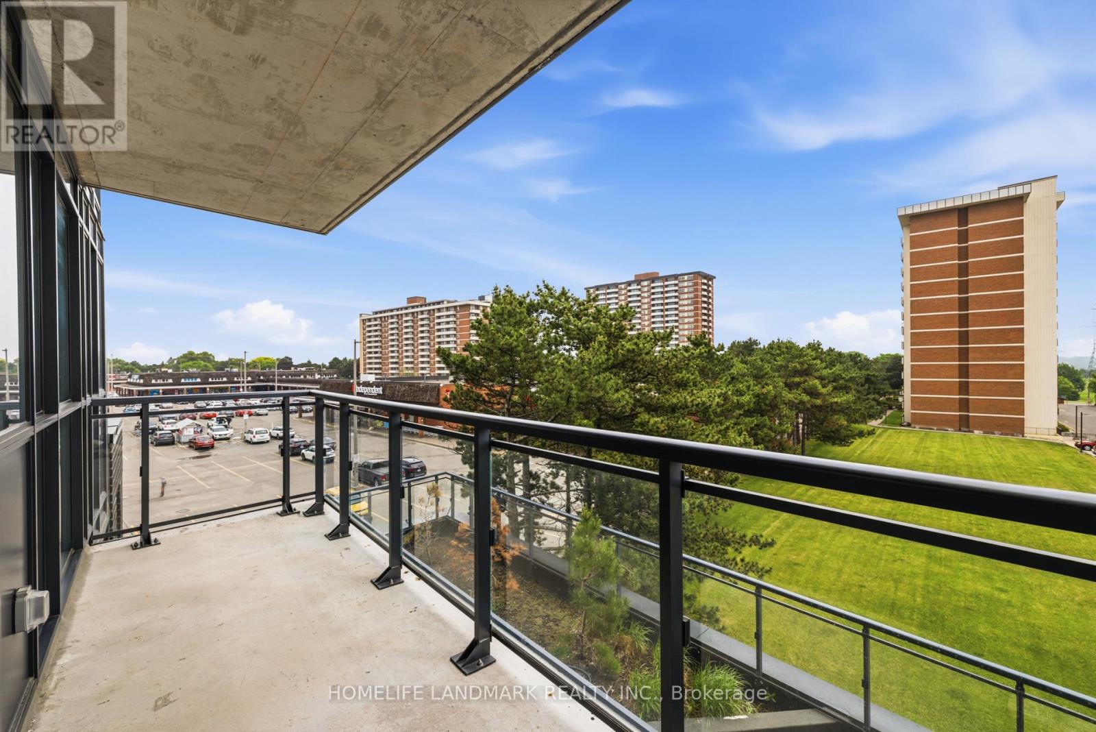 #307 3237 BAYVIEW AVENUE - 24