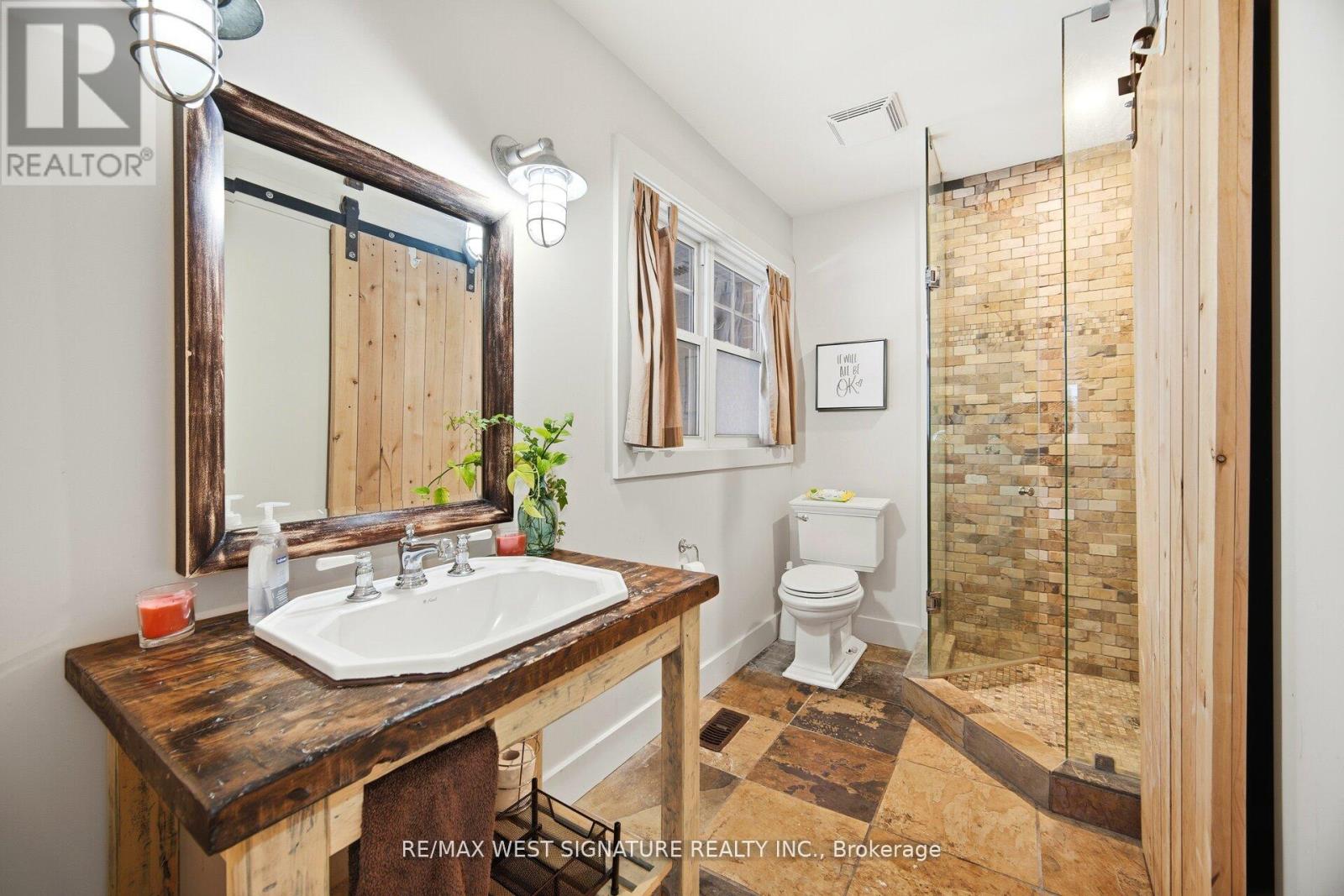 478 MAIN STREET - 23