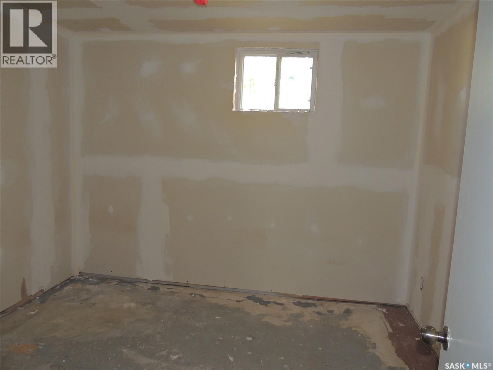 826 Albert STREET — photo 13