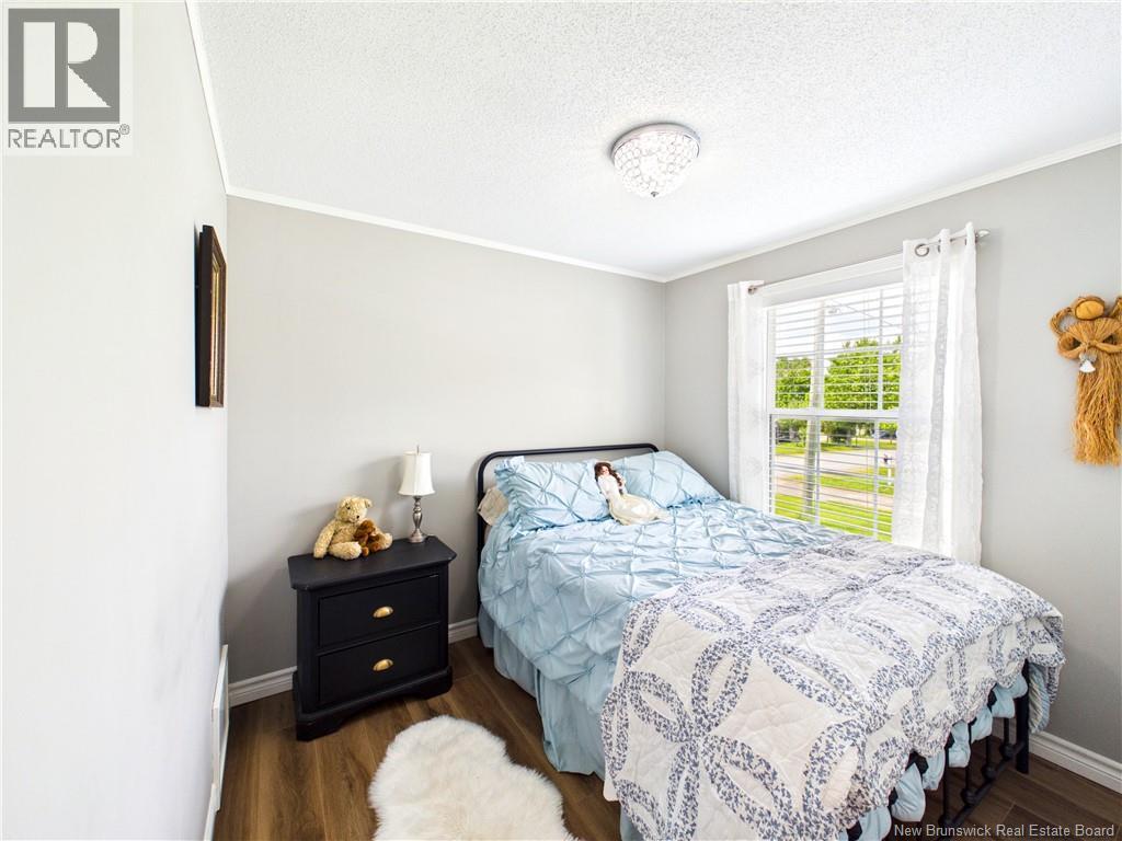 35 Lupin Avenue - 33