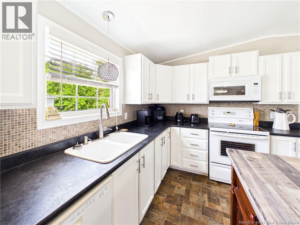 35 Lupin Avenue - 11