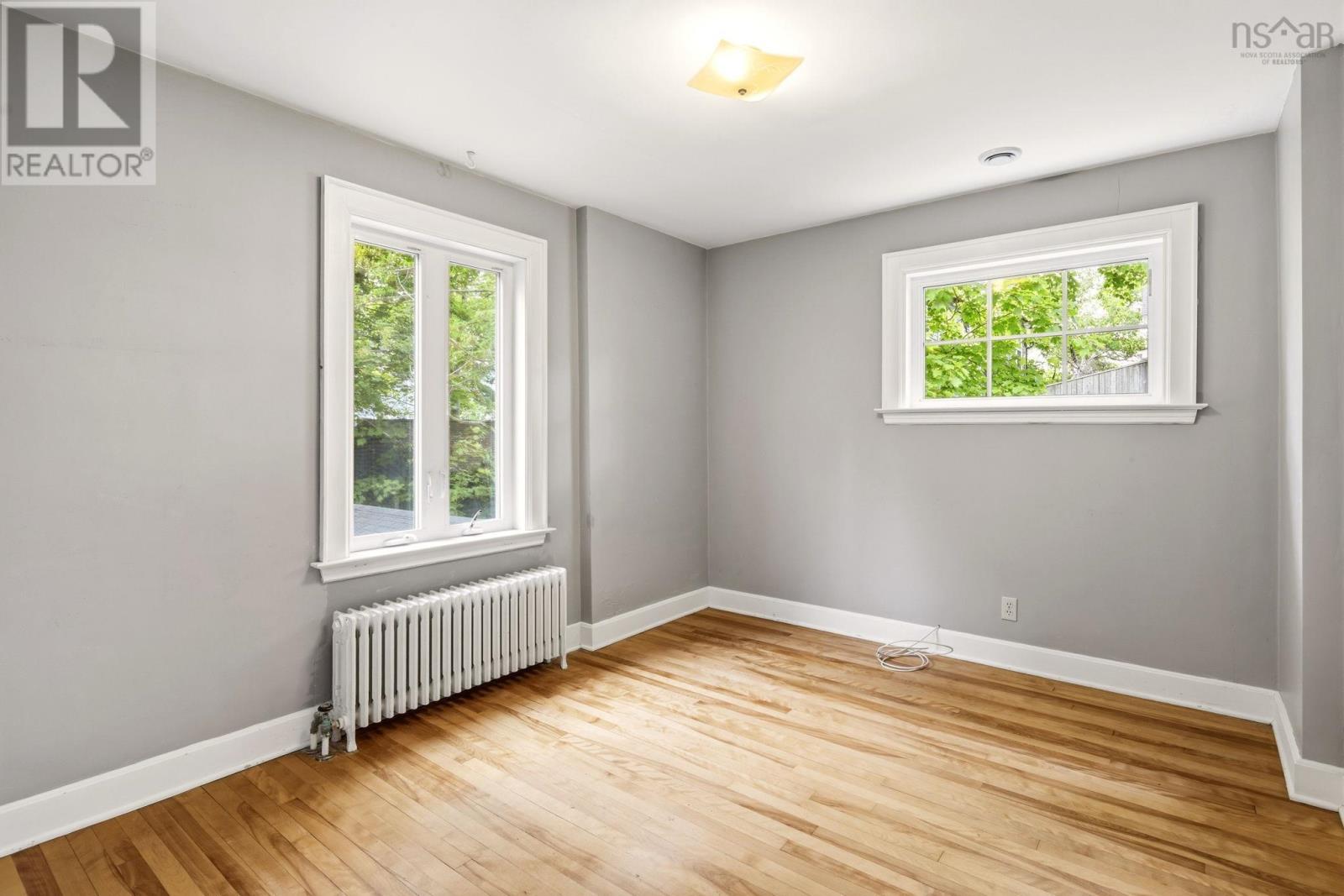 Property 19 of 42 of 1176 Studley Avenue