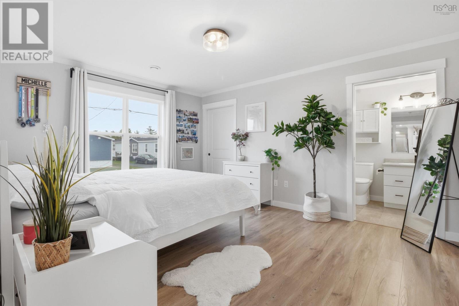 2 Helmsley Crescent - 14