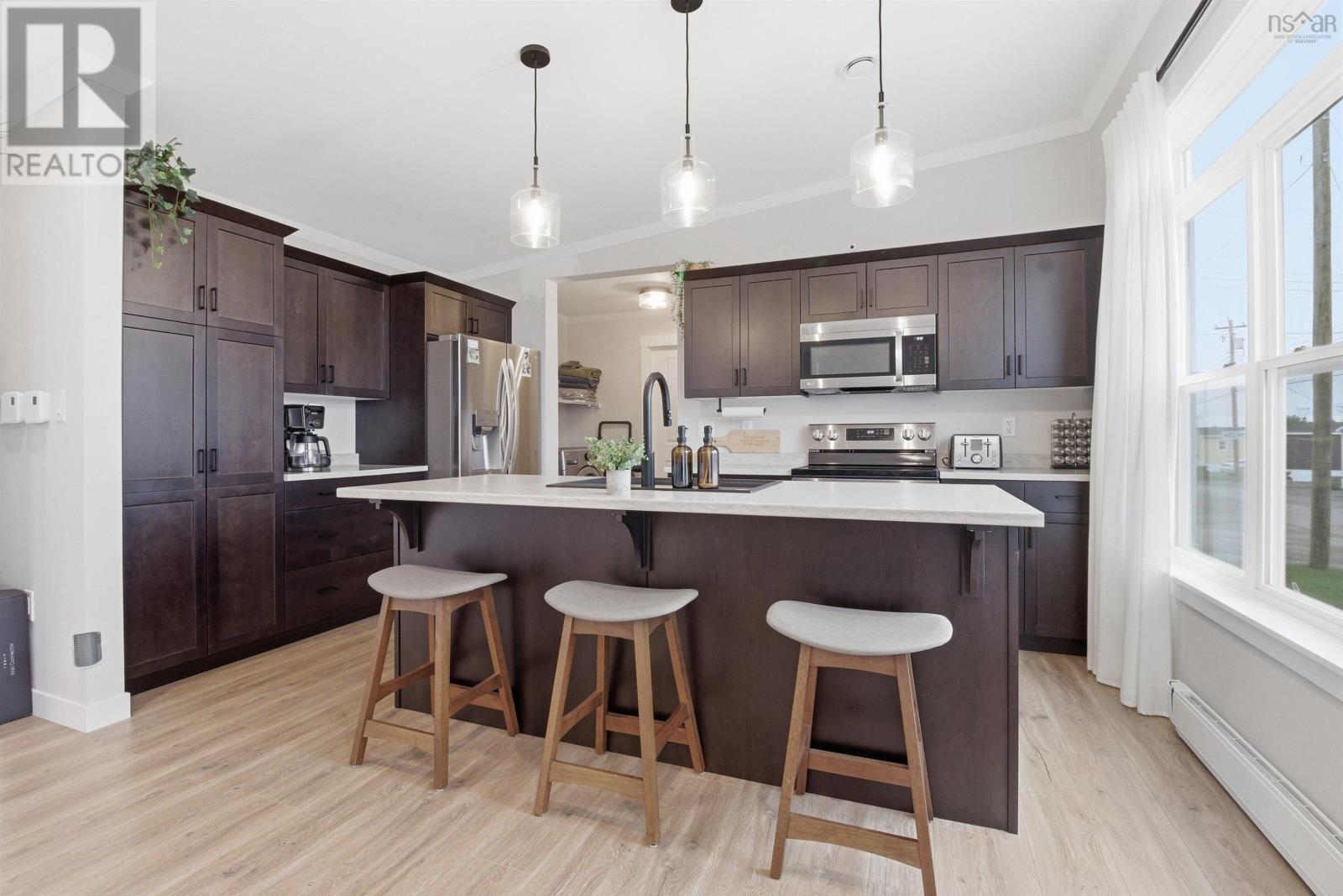 2 Helmsley Crescent - 10