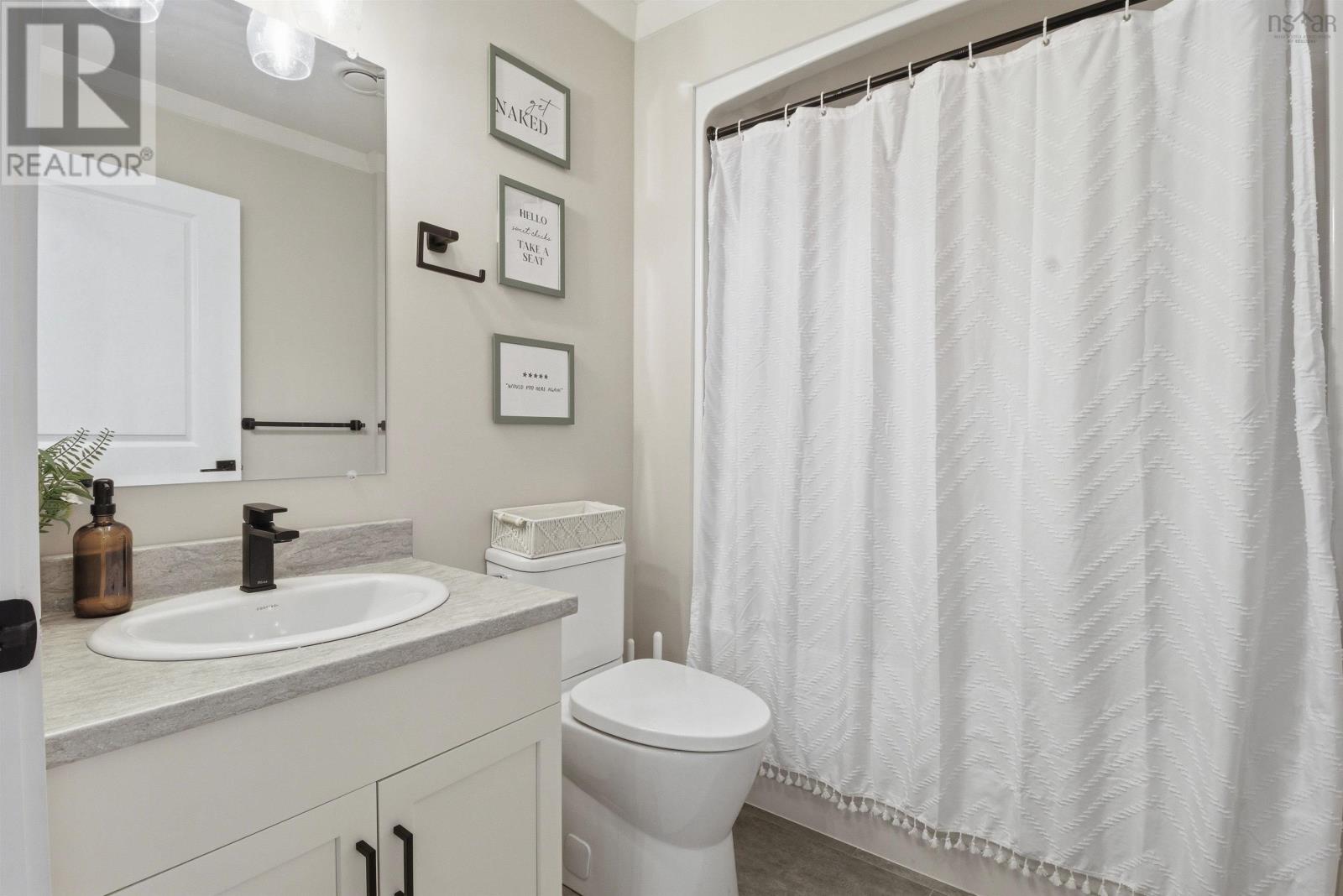 2 Helmsley Crescent - 21