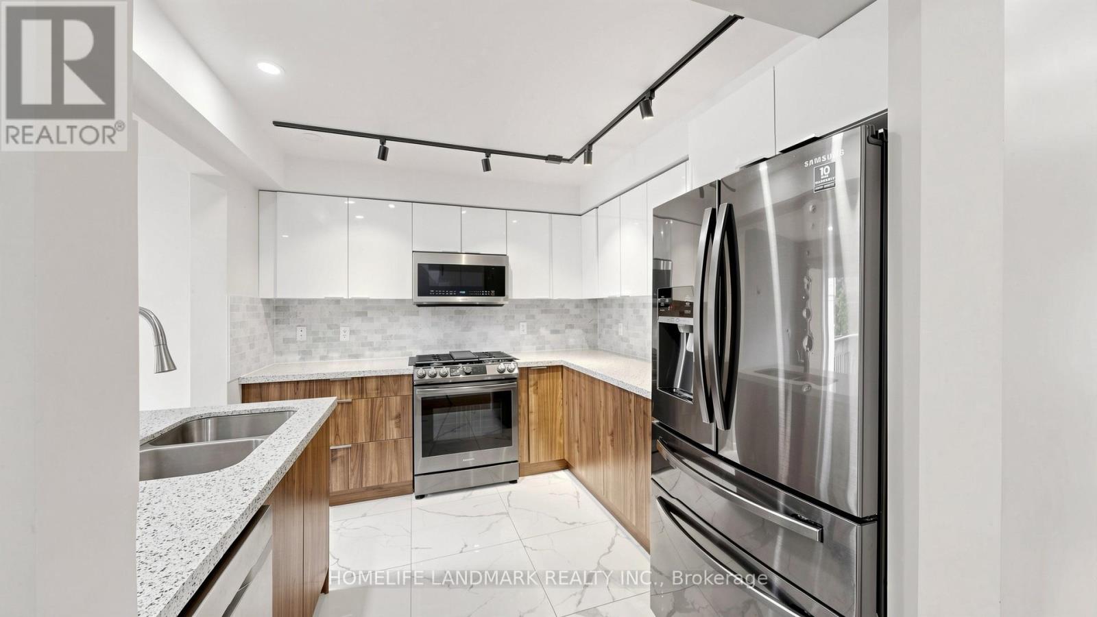 78 BONELLO CRESCENT - 11