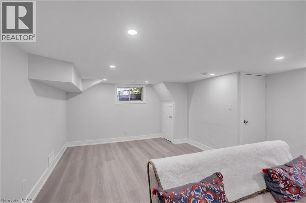 11 TUTELA HEIGHTS Road - 34