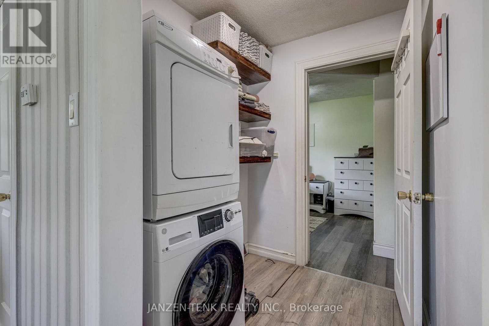 136 KING STREET - 15