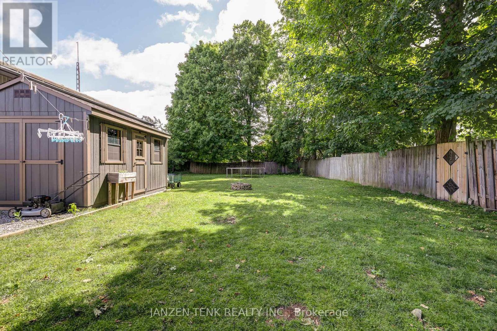 136 KING STREET - 22