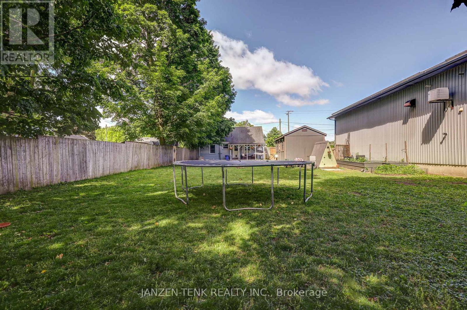 136 KING STREET - 25