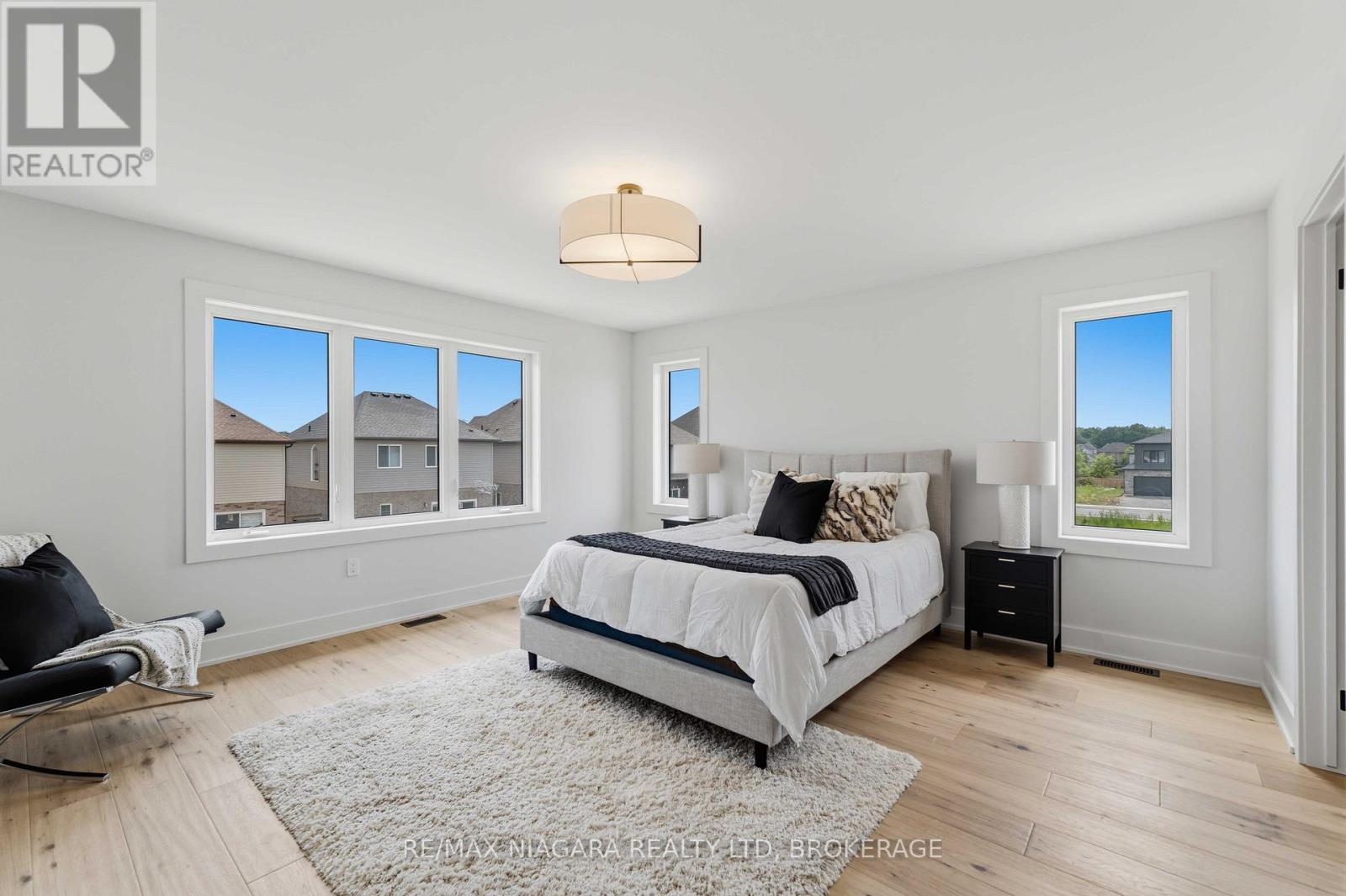 6124 CURLIN CRESCENT - 20