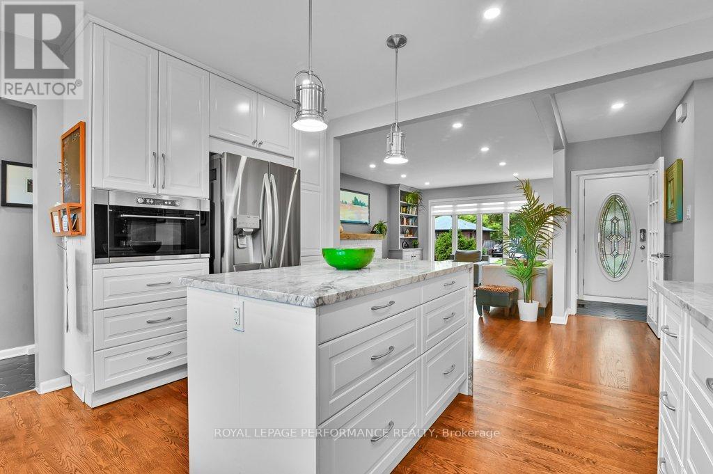 2 Bed, 2 Bath House for Sale in Ottawa – 943 ARKELL STREET, Ottawa – MLS# X13449194 - Image 10