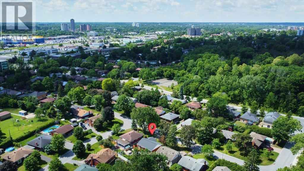 2 Bed, 2 Bath House for Sale in Ottawa – 943 ARKELL STREET, Ottawa – MLS# X13449194 - Image 43