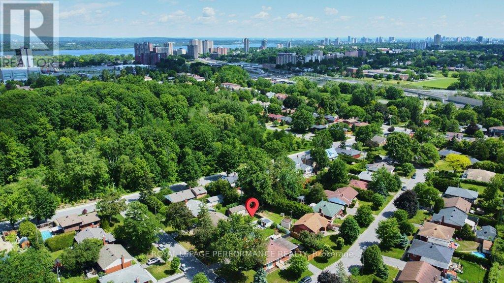 2 Bed, 2 Bath House for Sale in Ottawa – 943 ARKELL STREET, Ottawa – MLS# X13449194 - Image 45