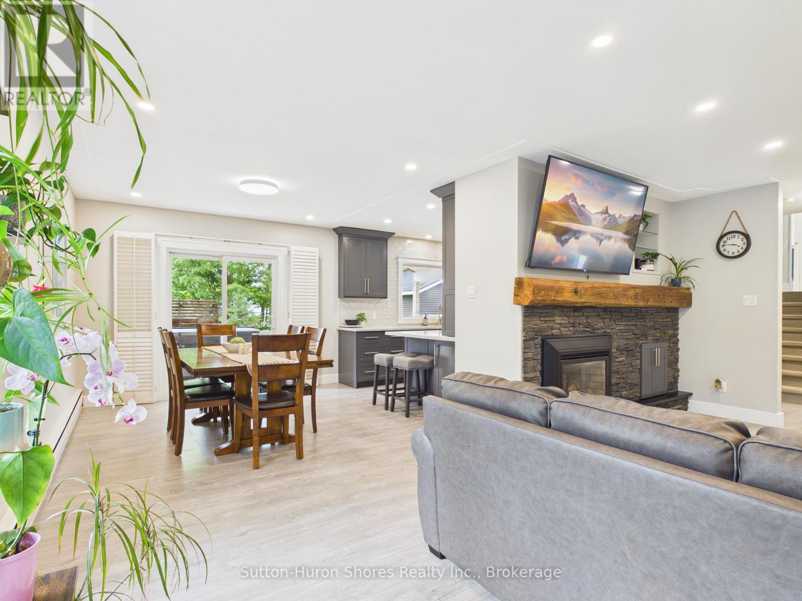 436 BRICKER STREET - 10