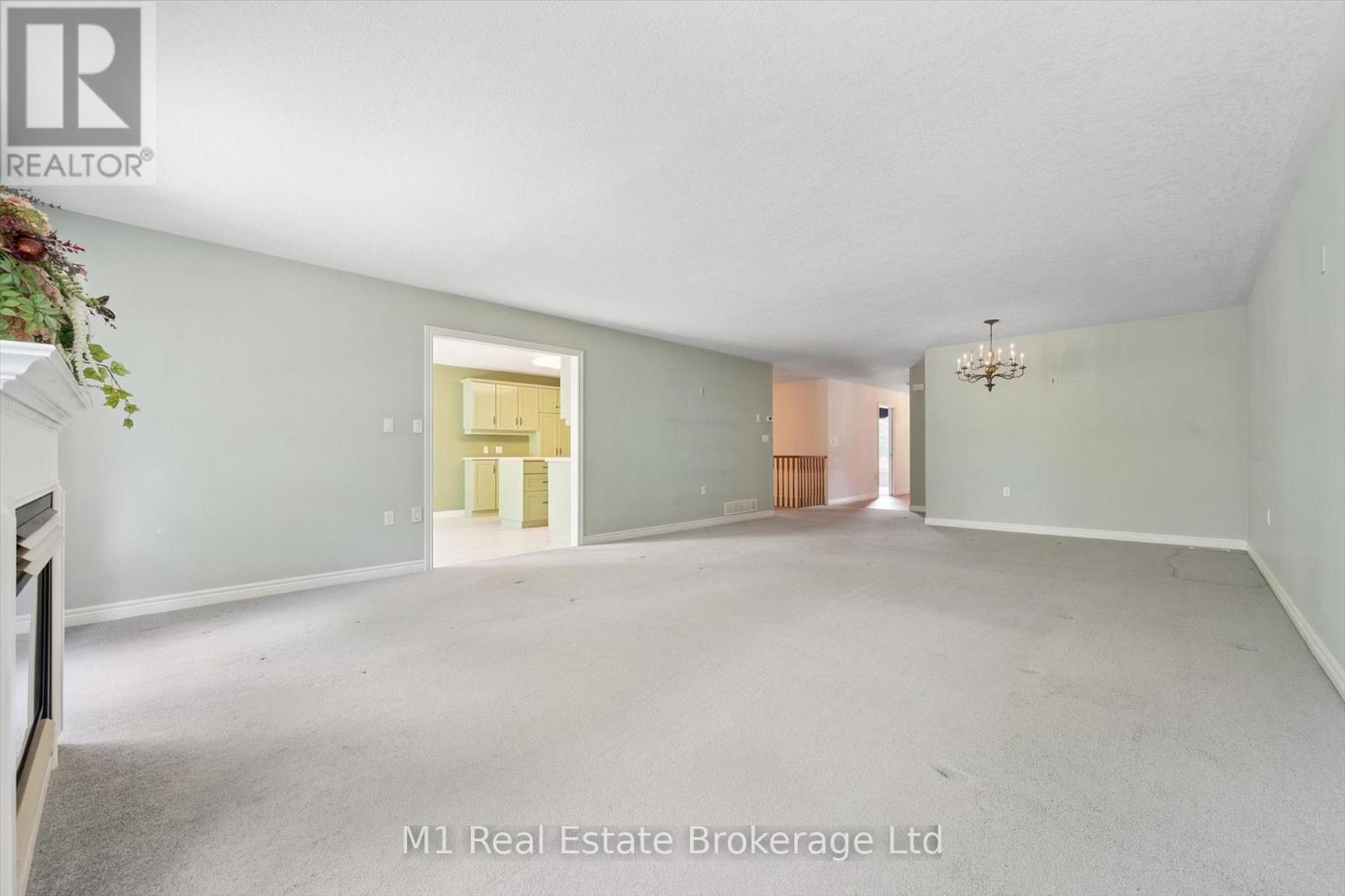 55 HONEYSUCKLE DRIVE - 21