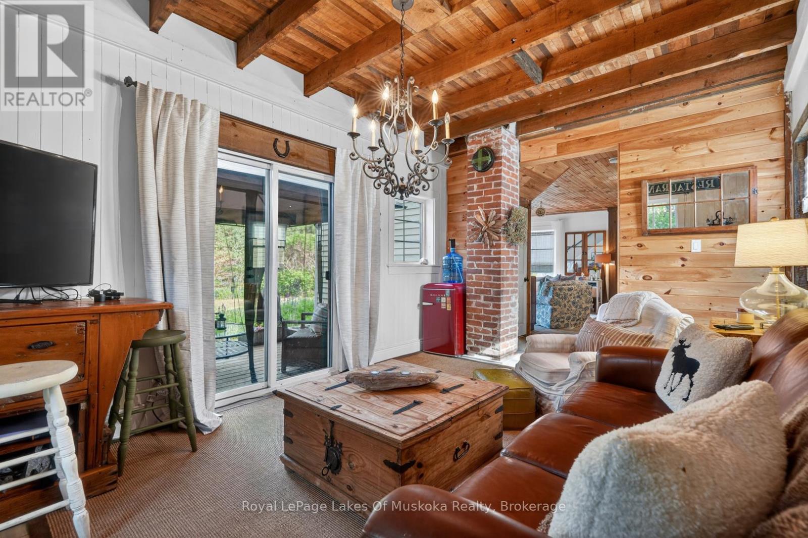 4 SPRUCE STREET E - 12