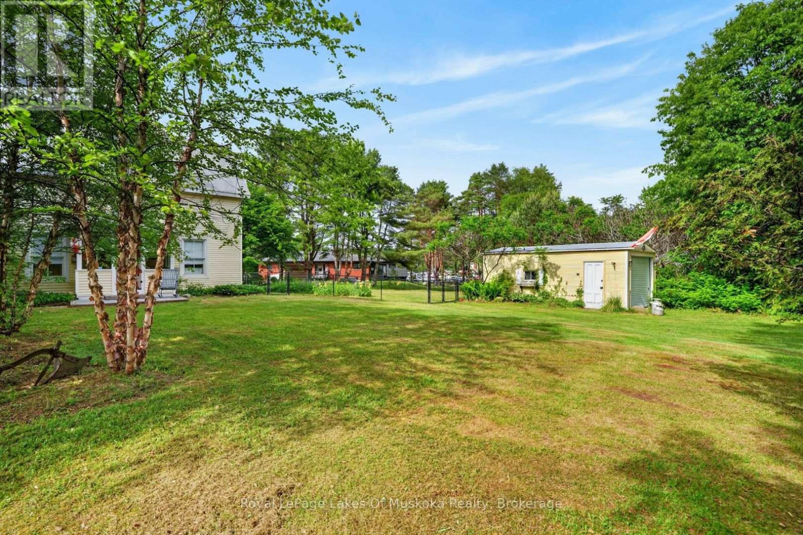 4 SPRUCE STREET E - 29