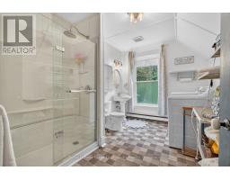 4 Spruce Street E, Lake Of Bays, ON P0B1A0 Photo 24