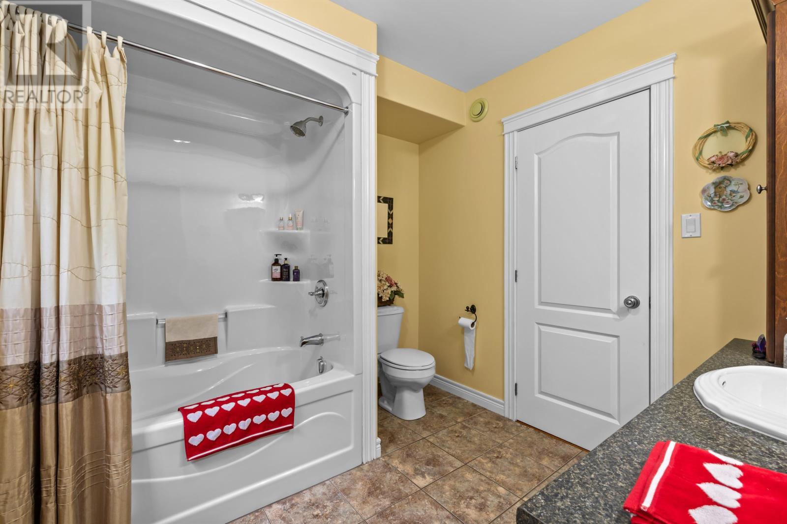 #2B 6 Harley Street - 21