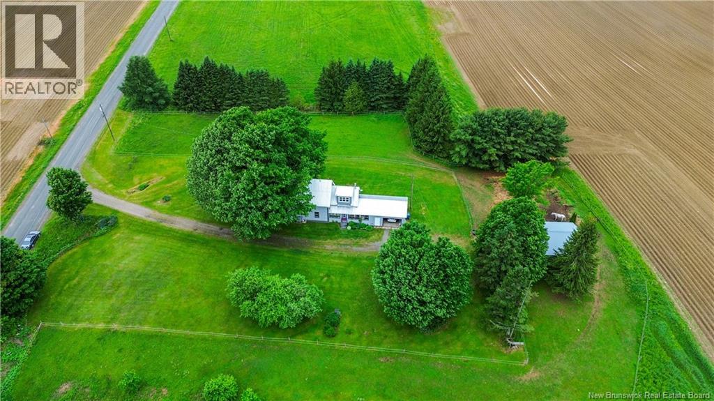 25 Brookville Road - 22