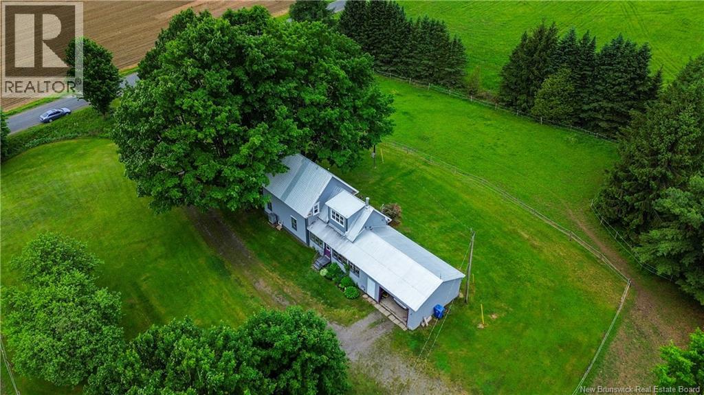 25 Brookville Road - 2