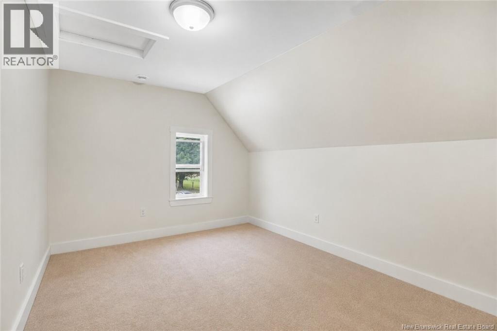 25 Brookville Road - 28