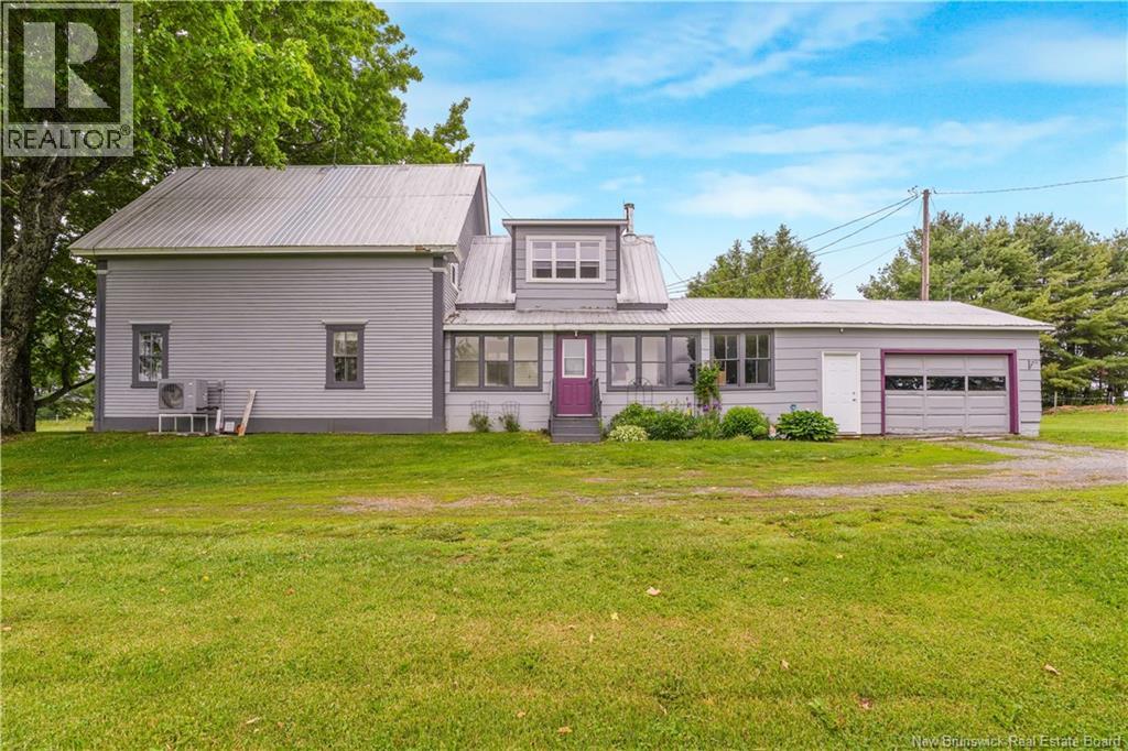 25 Brookville Road - 4