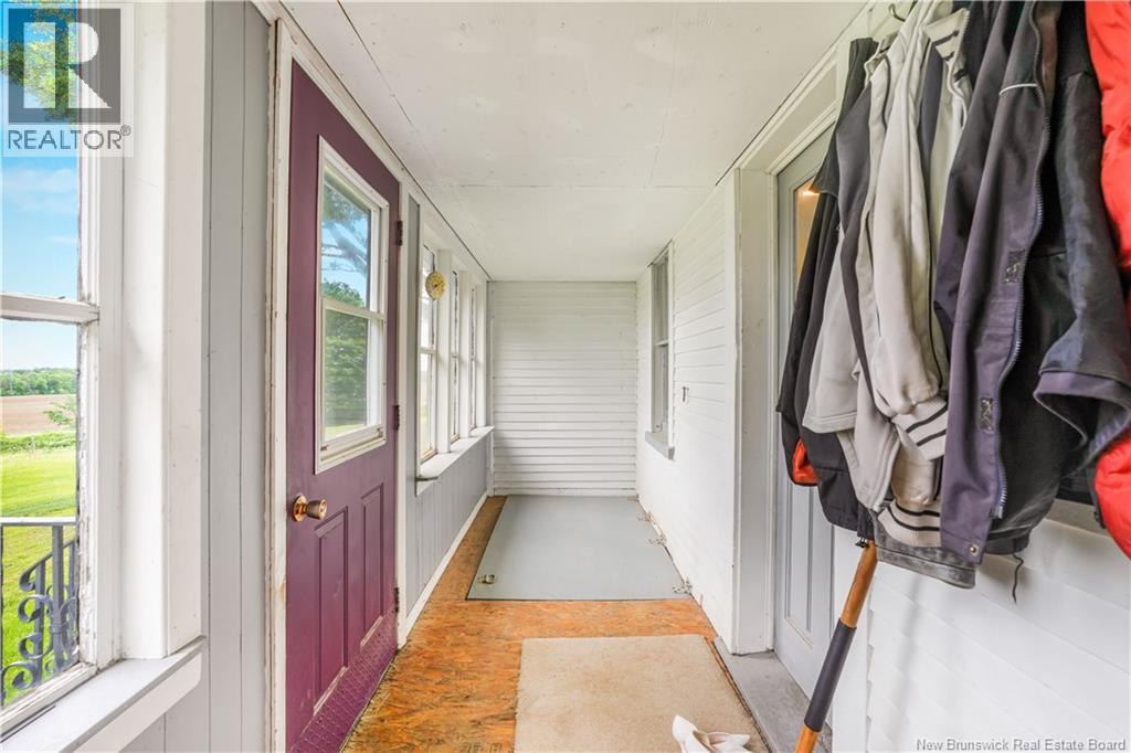 25 Brookville Road - 5