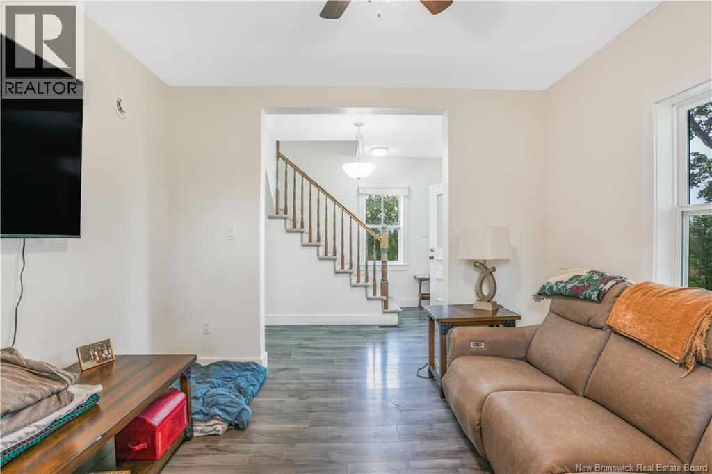25 Brookville Road - Image 11