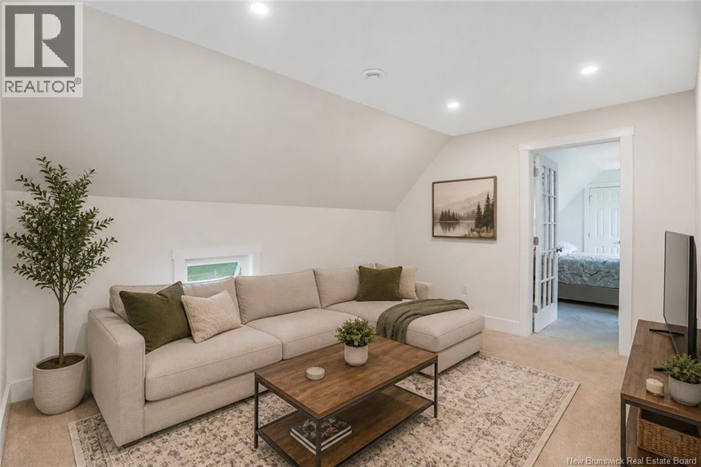 25 Brookville Road - 18