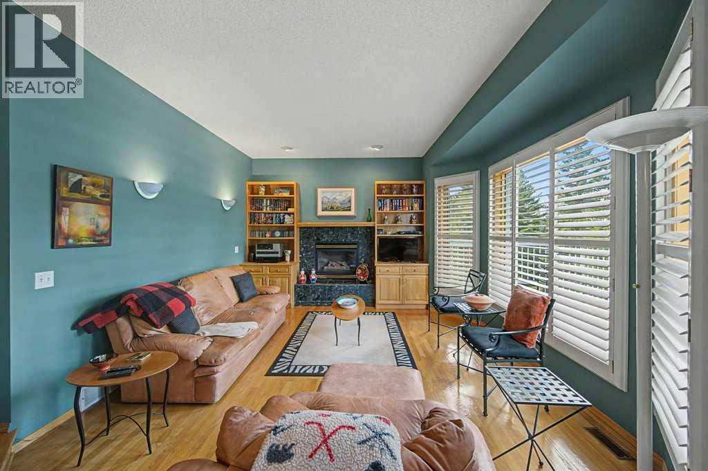 18 Prominence View SW - 17