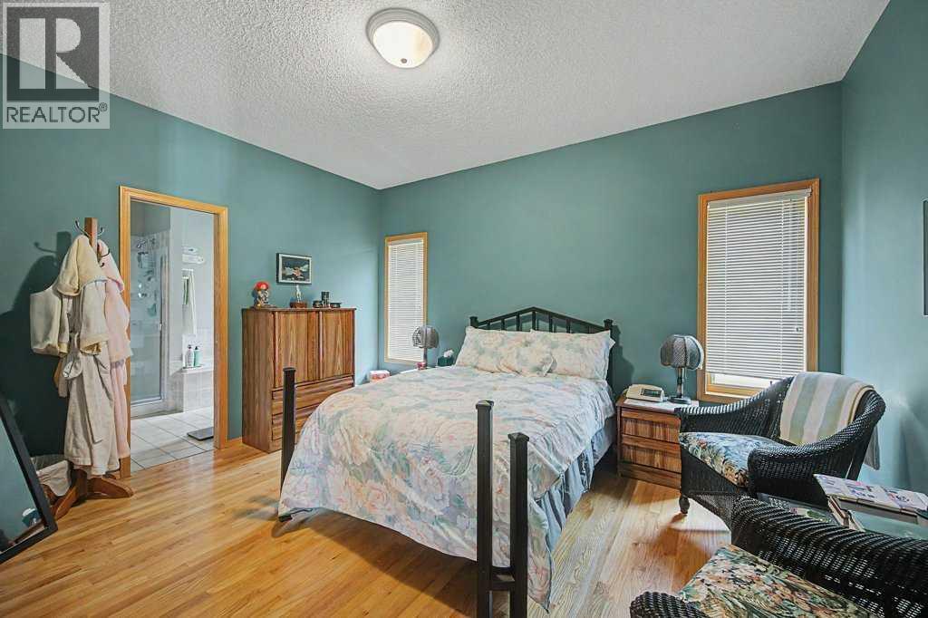 18 Prominence View SW - 20