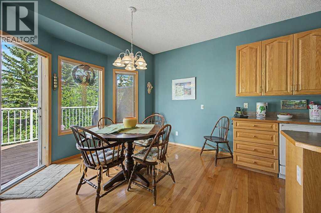 18 Prominence View SW - 25