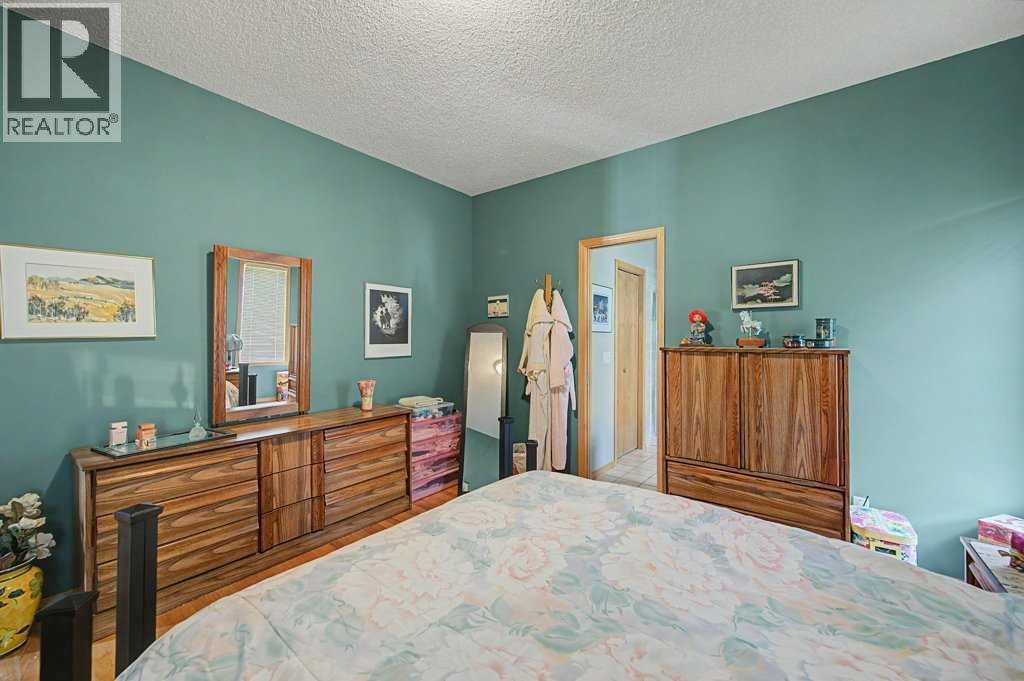 18 Prominence View SW - 21