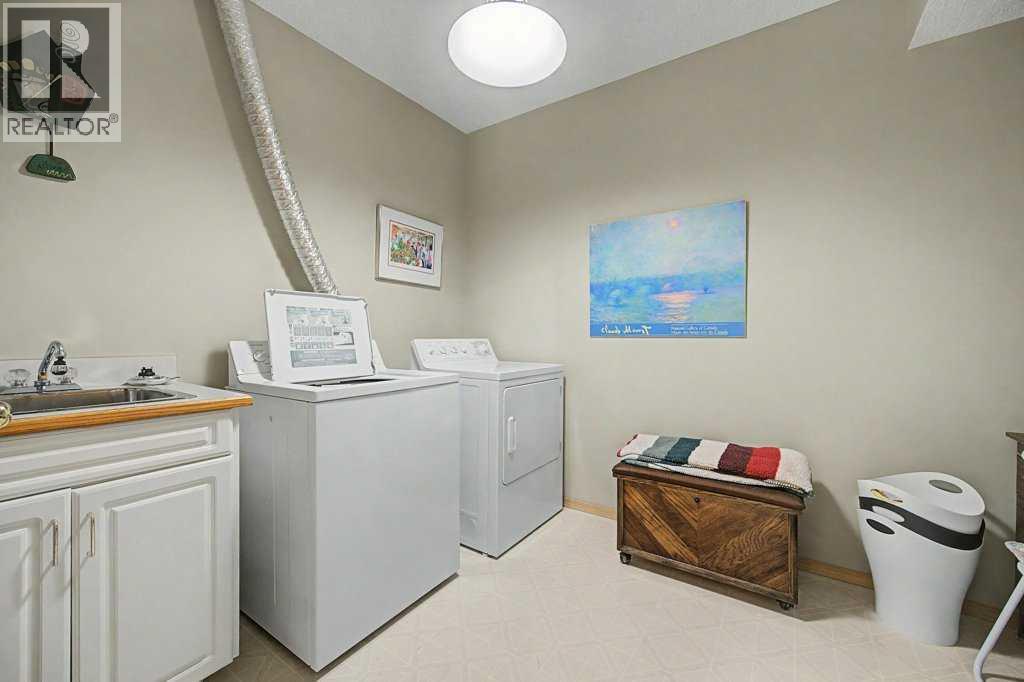 18 Prominence View SW - 40