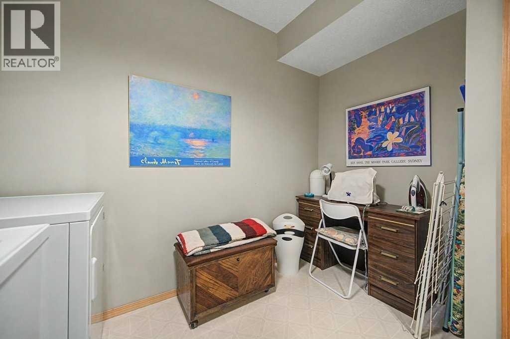 18 Prominence View SW - 41