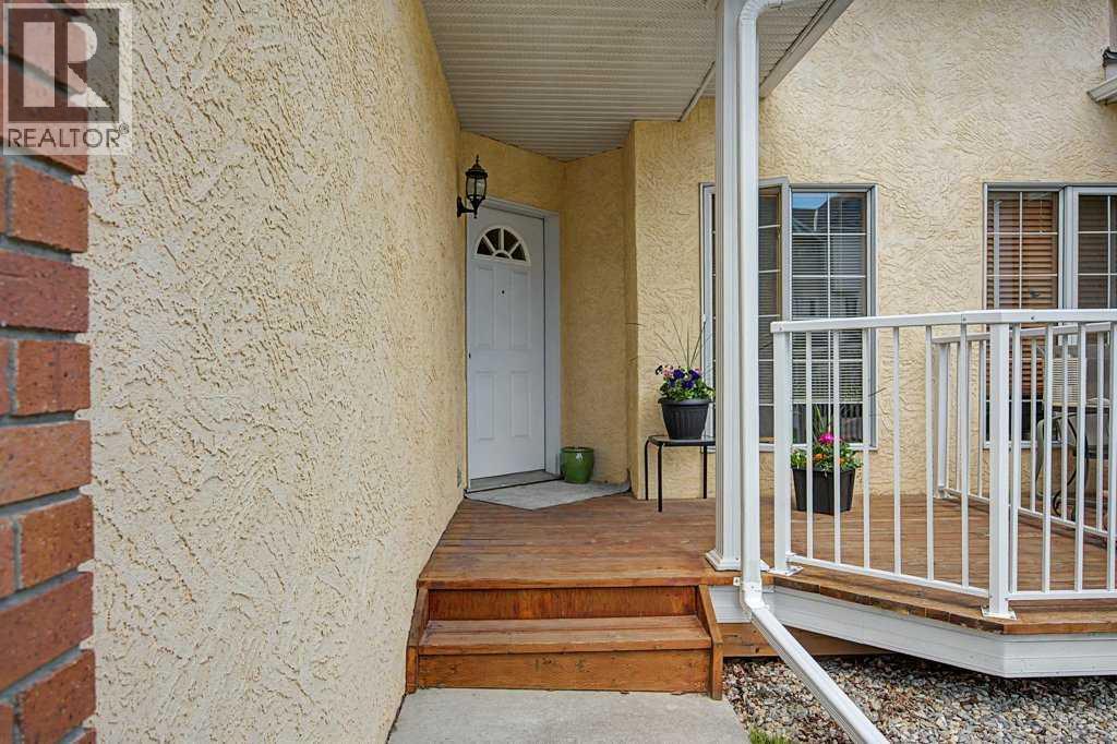 18 Prominence View SW - 43