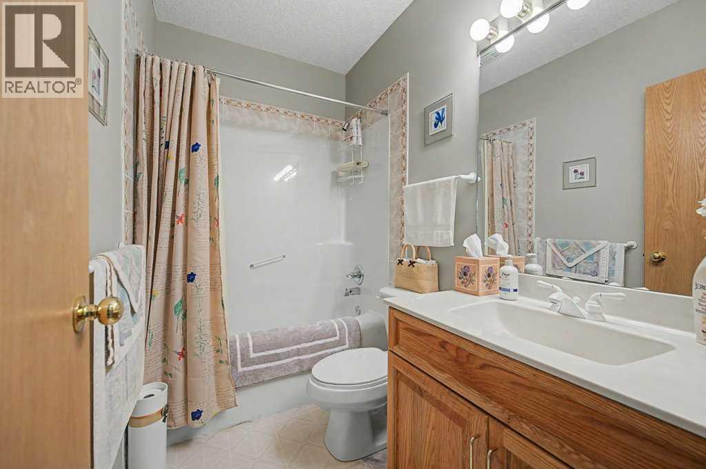 18 Prominence View SW - 39