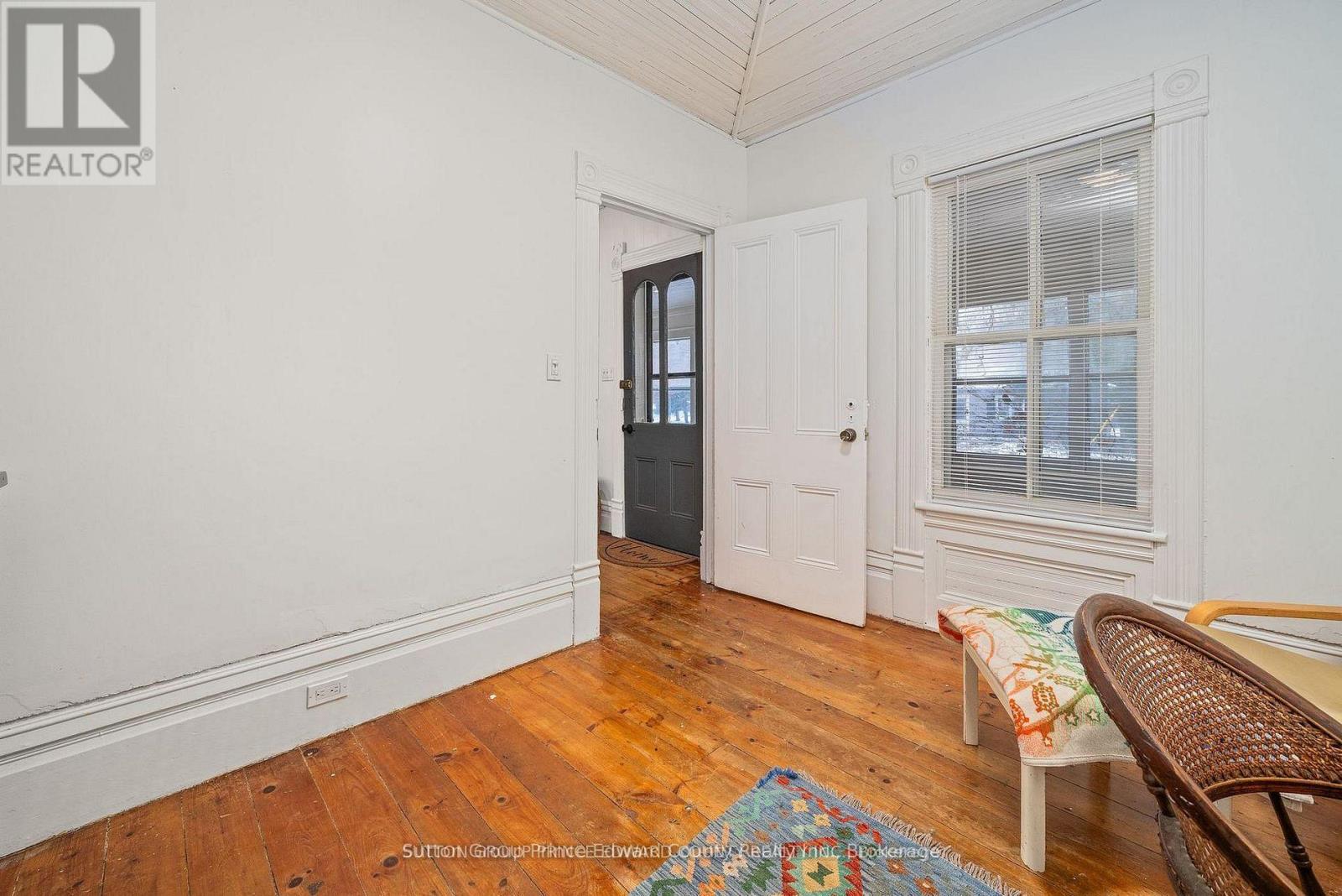 2 QUEEN STREET - 25