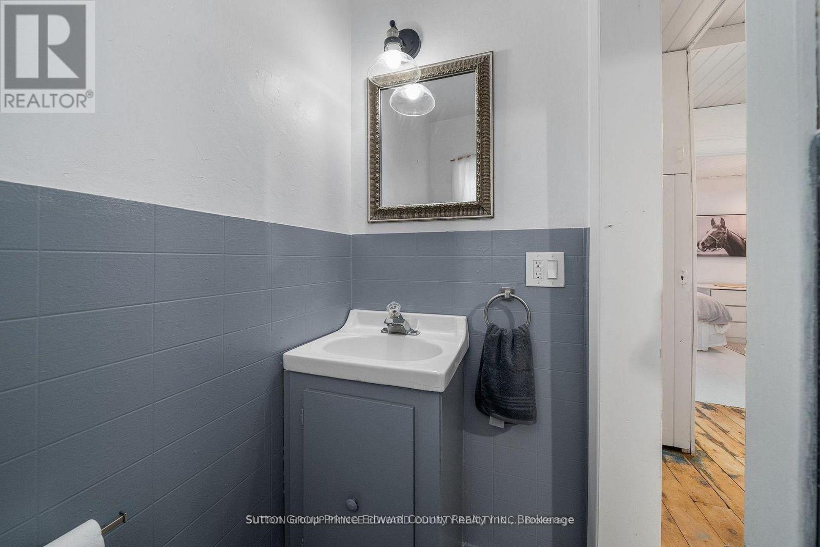 2 QUEEN STREET - 45