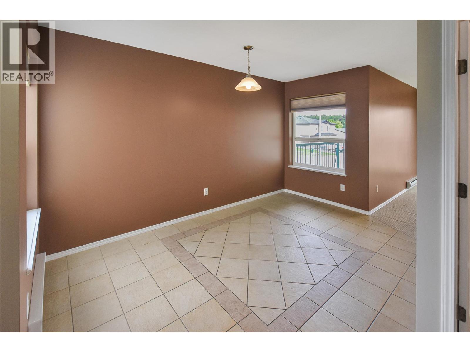 #219 1004 23rd Ave N - 4