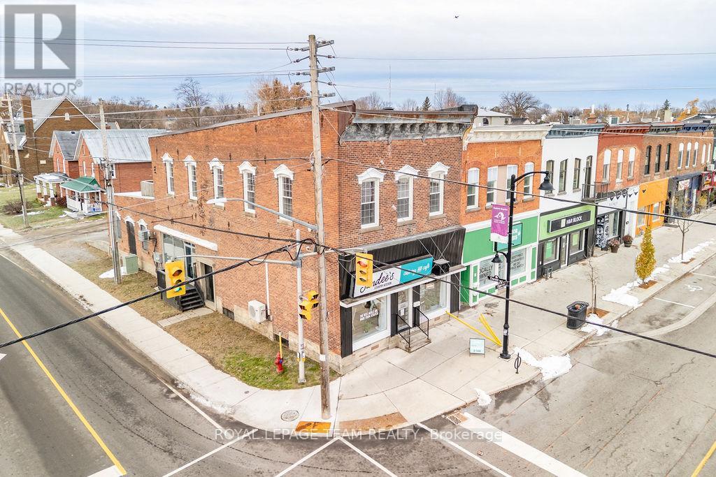 4 Bath Retail for Sale in Arnprior – 4 ELGIN STREET W, Arnprior – MLS# X13449350 - Image 3