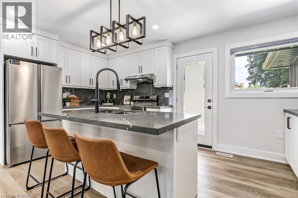 22 KENSINGTON Avenue - 11