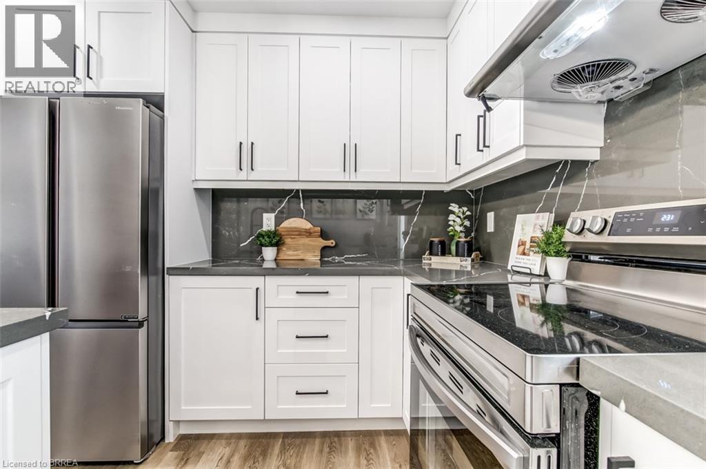 22 KENSINGTON Avenue - 12