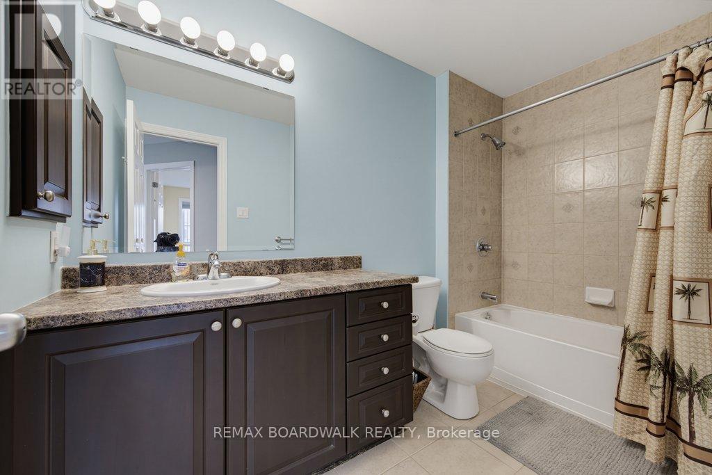 4 Bed, 4 Bath House for Sale in Ottawa – 200 BRANTHAVEN STREET, Ottawa – MLS# X13449314 - Image 34