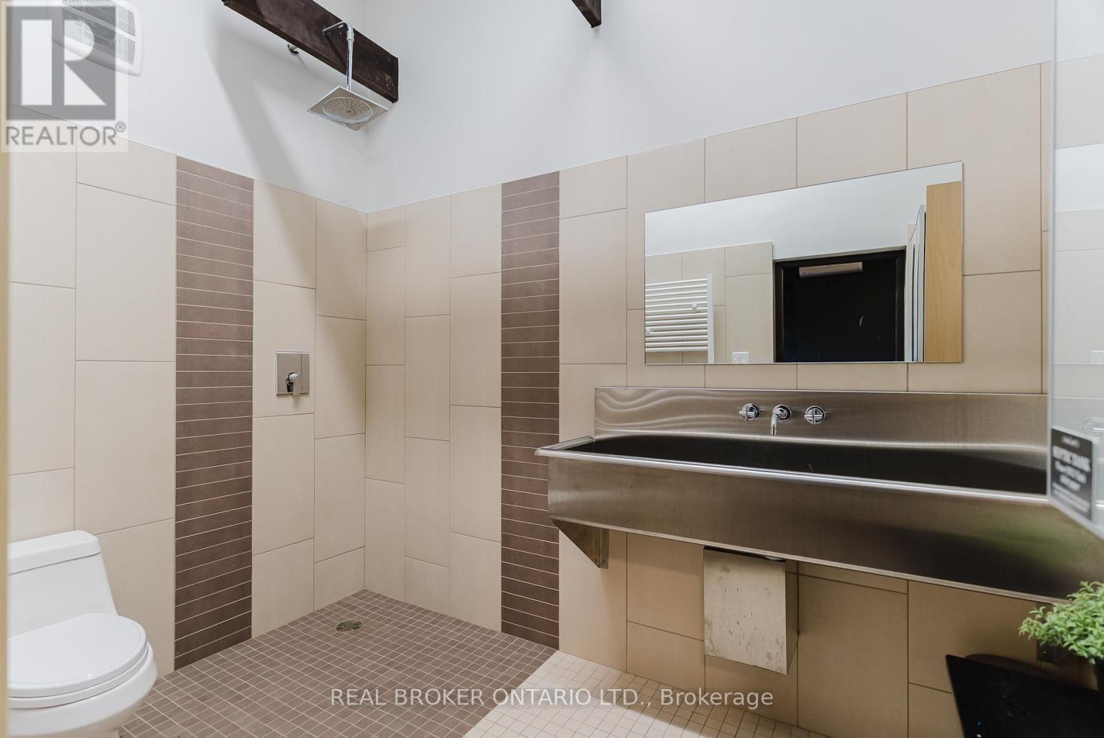 5879 LEITRIM ROAD - 43