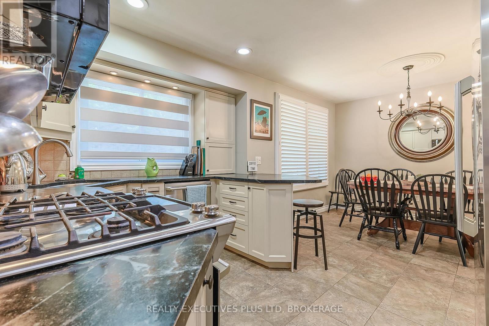 2560 LEPP AVENUE - 14