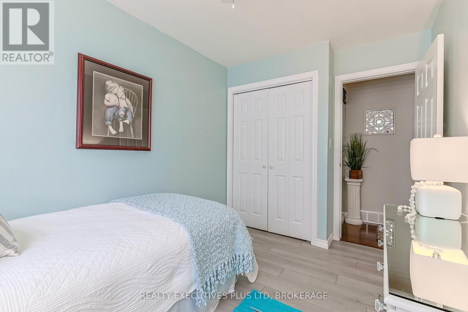 2560 LEPP AVENUE - 19